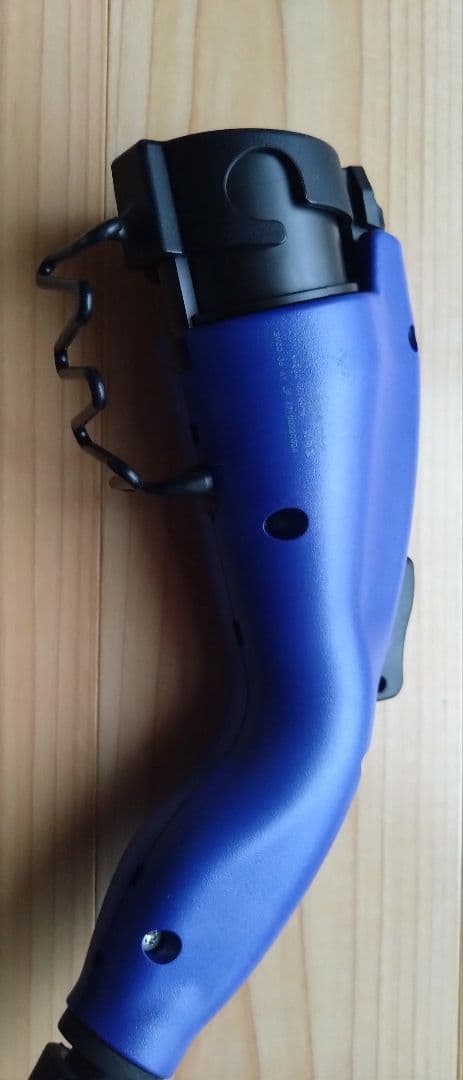 トヨタプリウスＰＨＶ純正 充電ケーブル