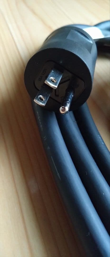 トヨタプリウスＰＨＶ純正 充電ケーブル