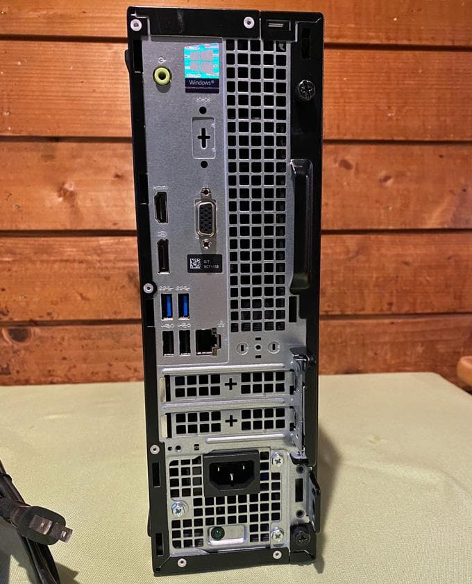 DELL OptiPlex3070 Small Form Factor・USED