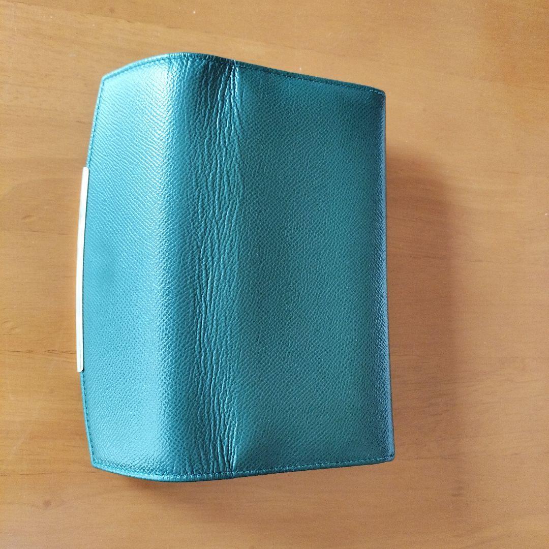 フェラガモ　グリーン長財布