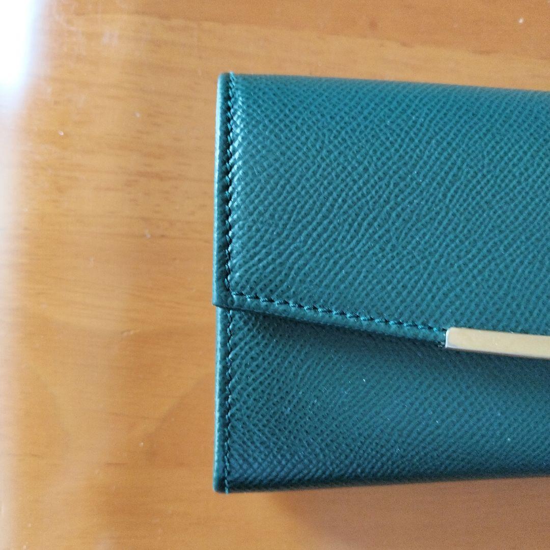 フェラガモ　グリーン長財布