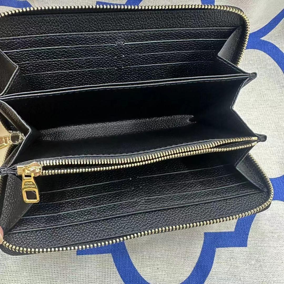 モノグラムバイカラー　ジッピーウォレット