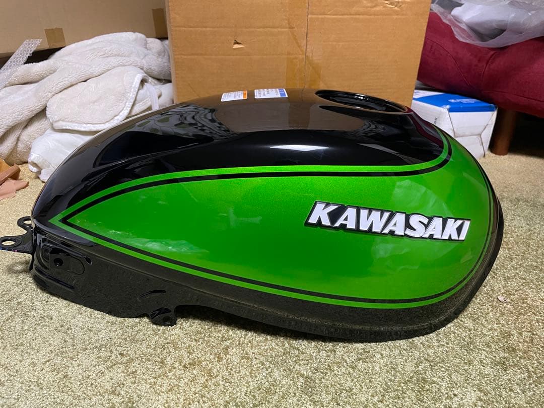 Z650rsタンクとテールカウルのセット