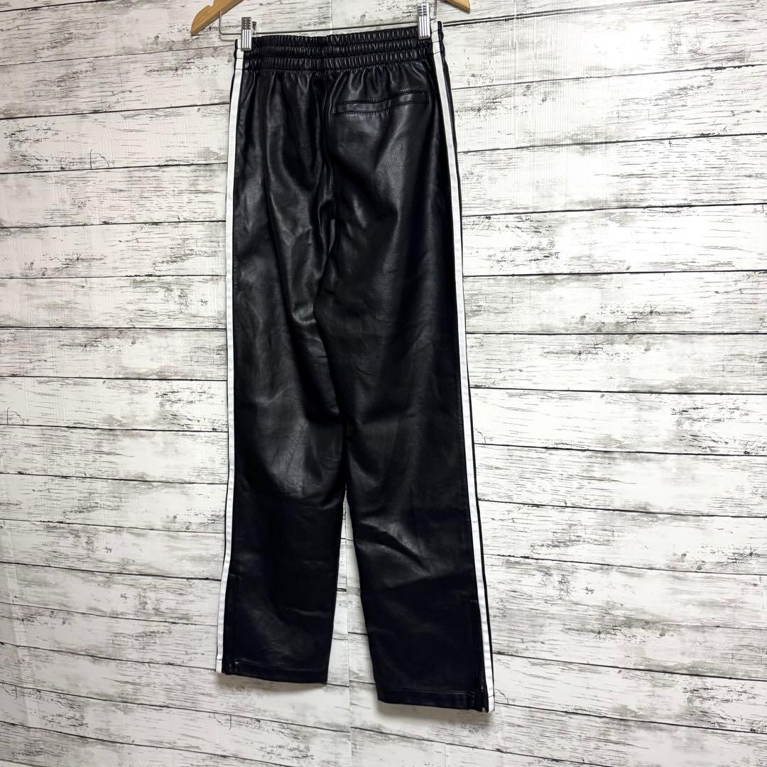 即完売品　希少　アディダス　オリジナルス　フェイクレザー　パンツ　XSサイズ
