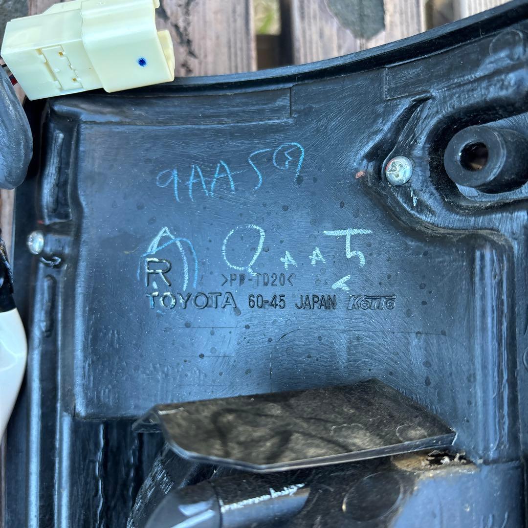 再販ランクル70 テールランプ 赤 クリア ウィンカー付き