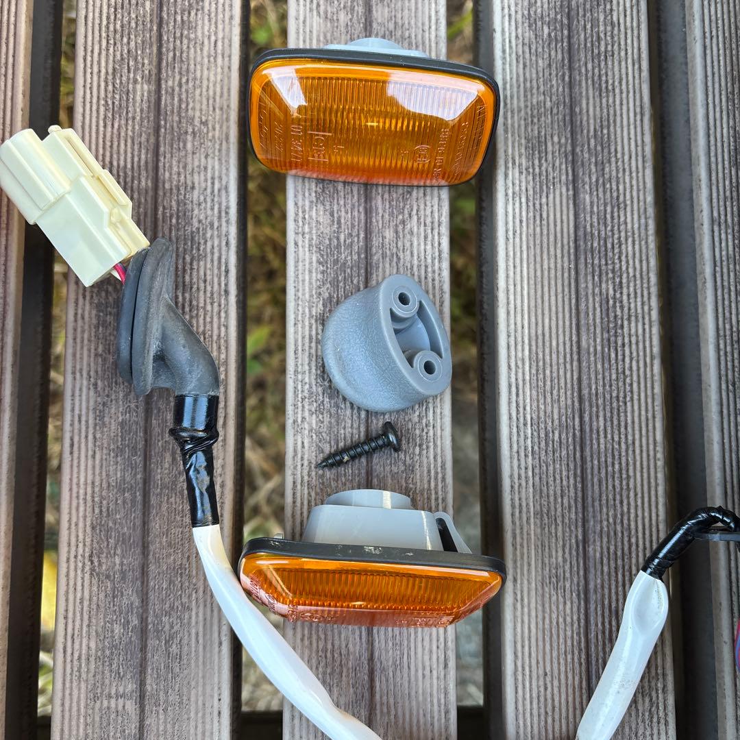 再販ランクル70 テールランプ 赤 クリア ウィンカー付き