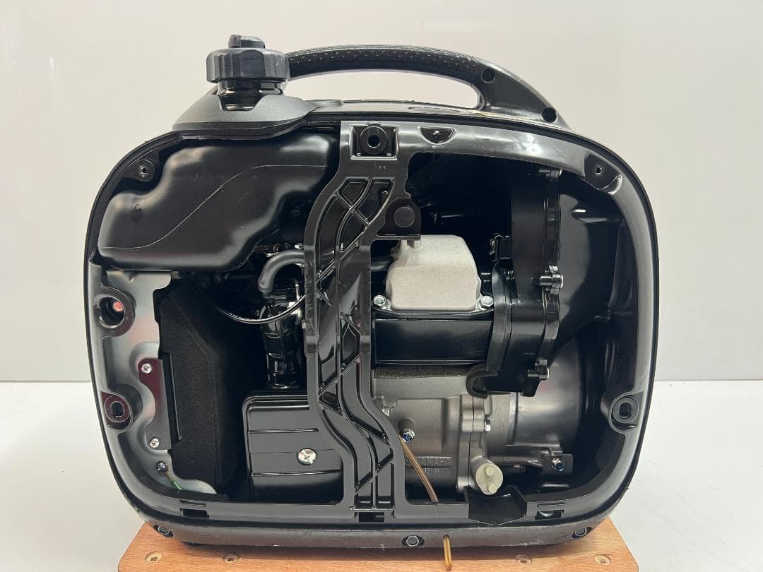 新ダイワ インバーター発電機 iEG1600M 【動作良好・保証付】★81211