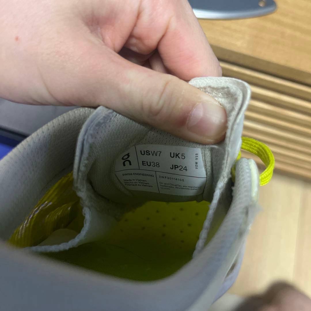 スパイク・シューズ ON cloudultra3 24cm