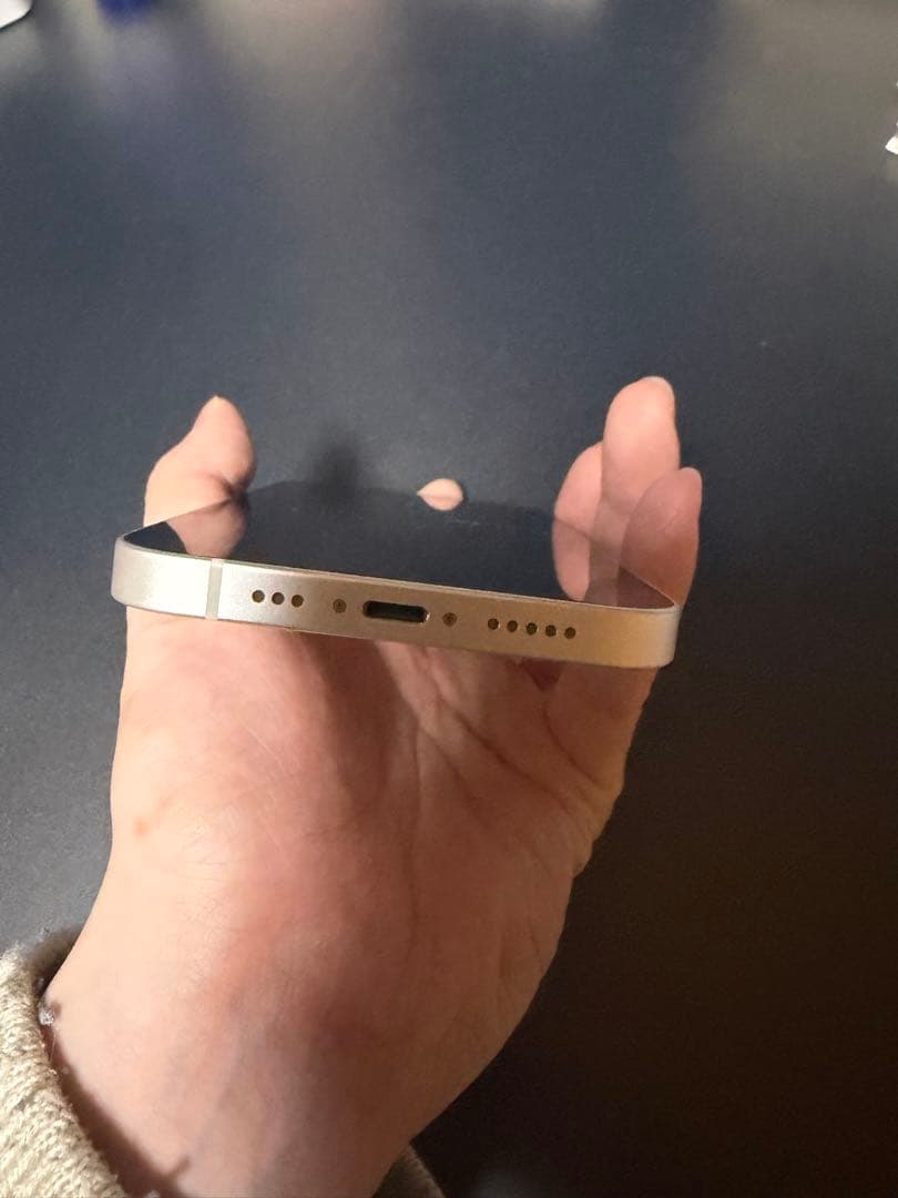 アイフォン12ホワイトSIMフリー