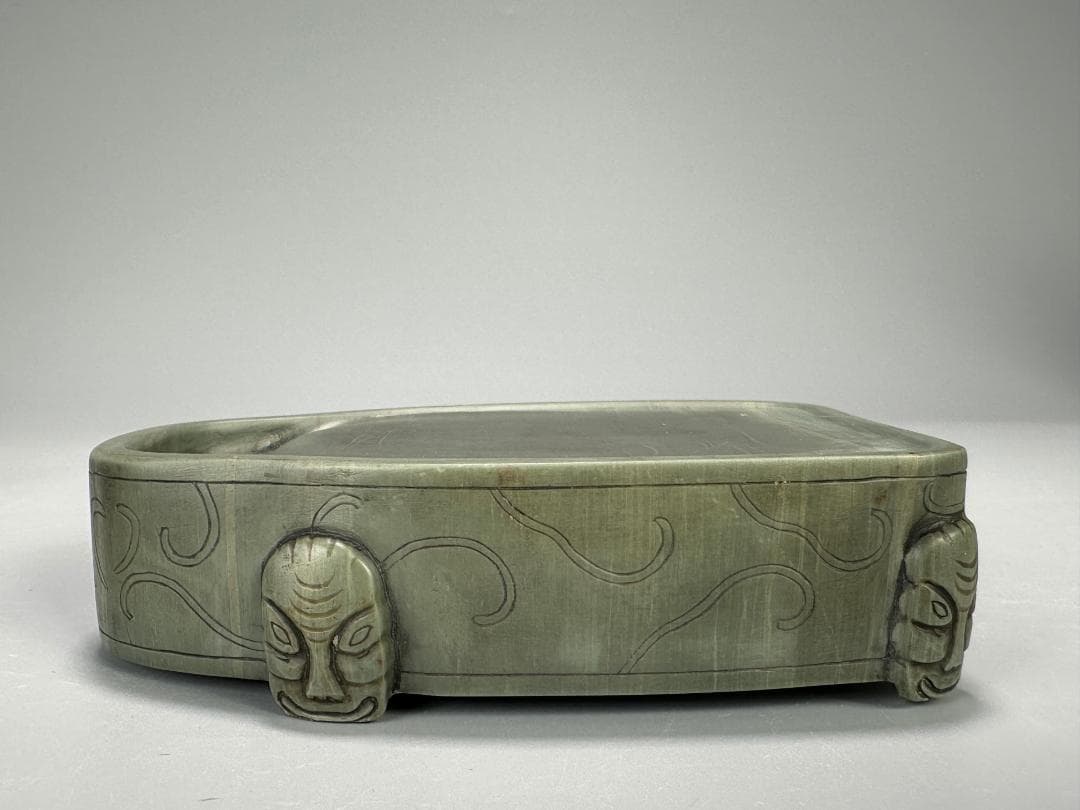 書道具　文房具　硯　緑端渓　旧蔵在銘　時代硯　唐木共箱