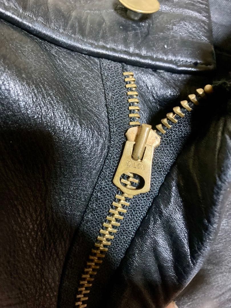 デ*君様 本日のみお値引きVANSON 革パン　28