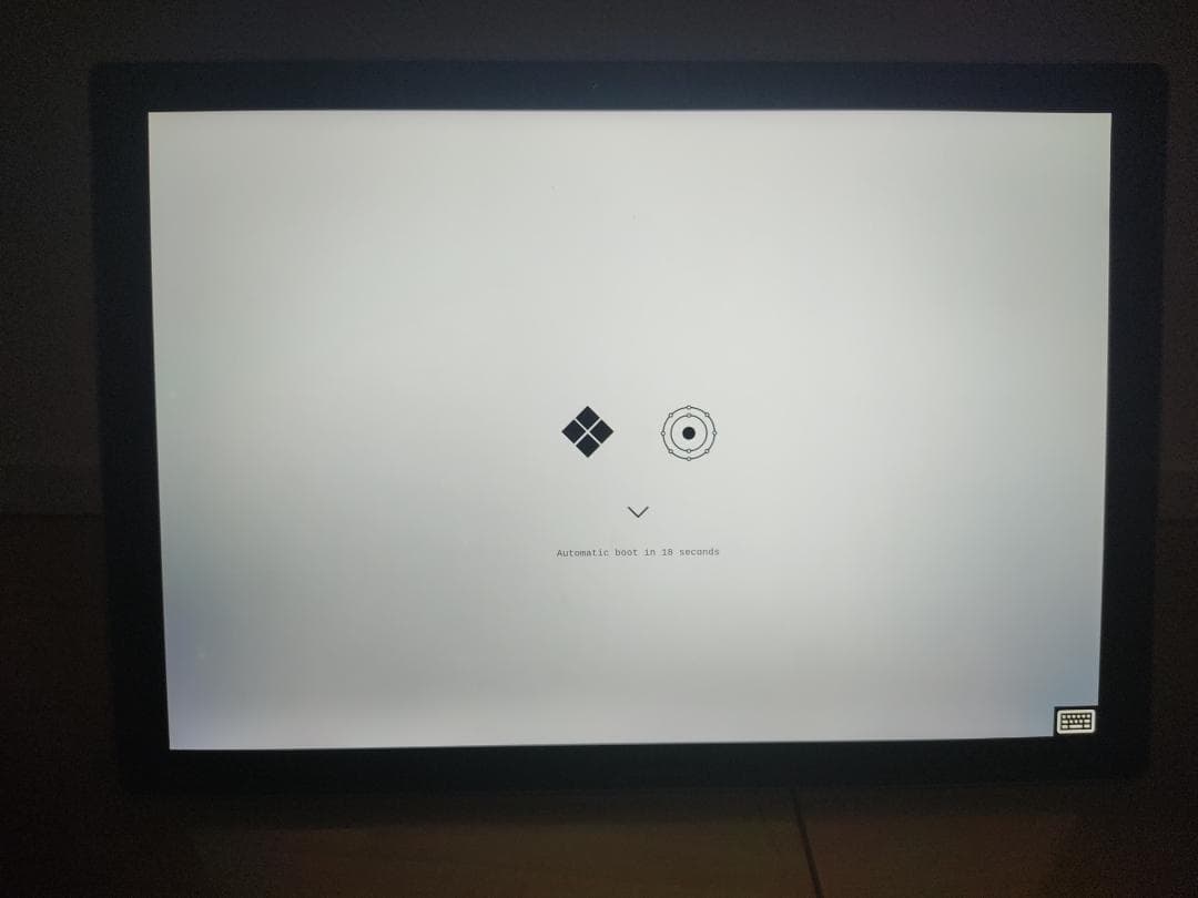Surface Pro 4 Win11×Linux×Android