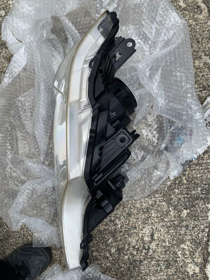 ステップワゴンヘッドライト 2個セット