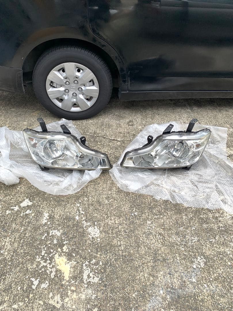 ステップワゴンヘッドライト 2個セット