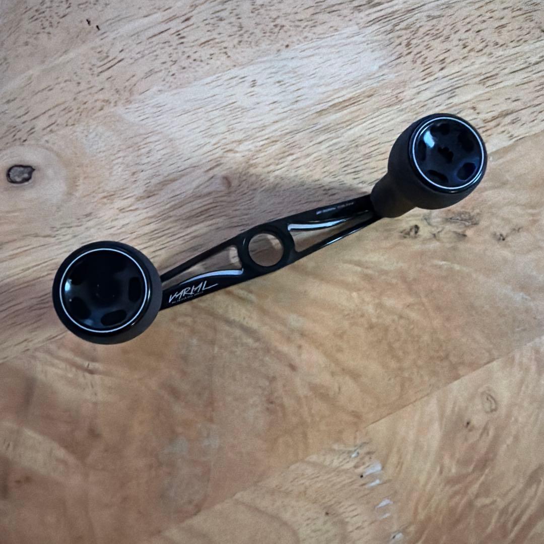 リール VARIAL 100 BLACK