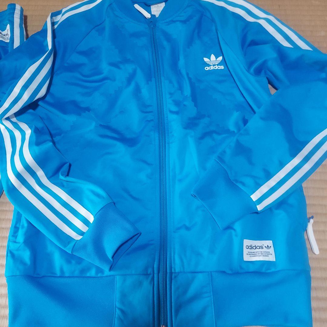 アディダス オリジナルス 青空三葉 ジャージ セットアップ スカイブルー