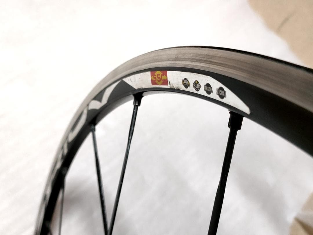 軽量 マビック キシリウム MAVIC KSYRIUM SSC フロントホイール