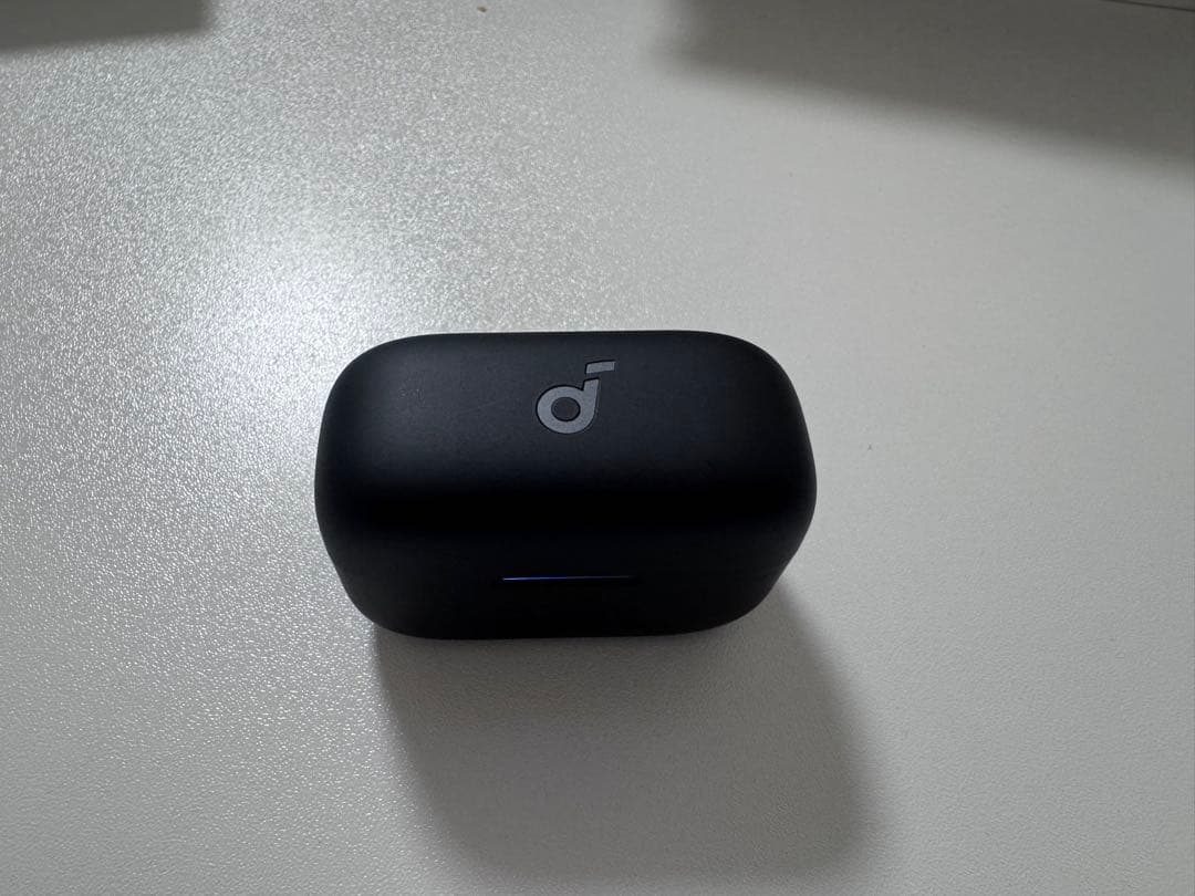 イヤホン AeroClip soundcore Anker