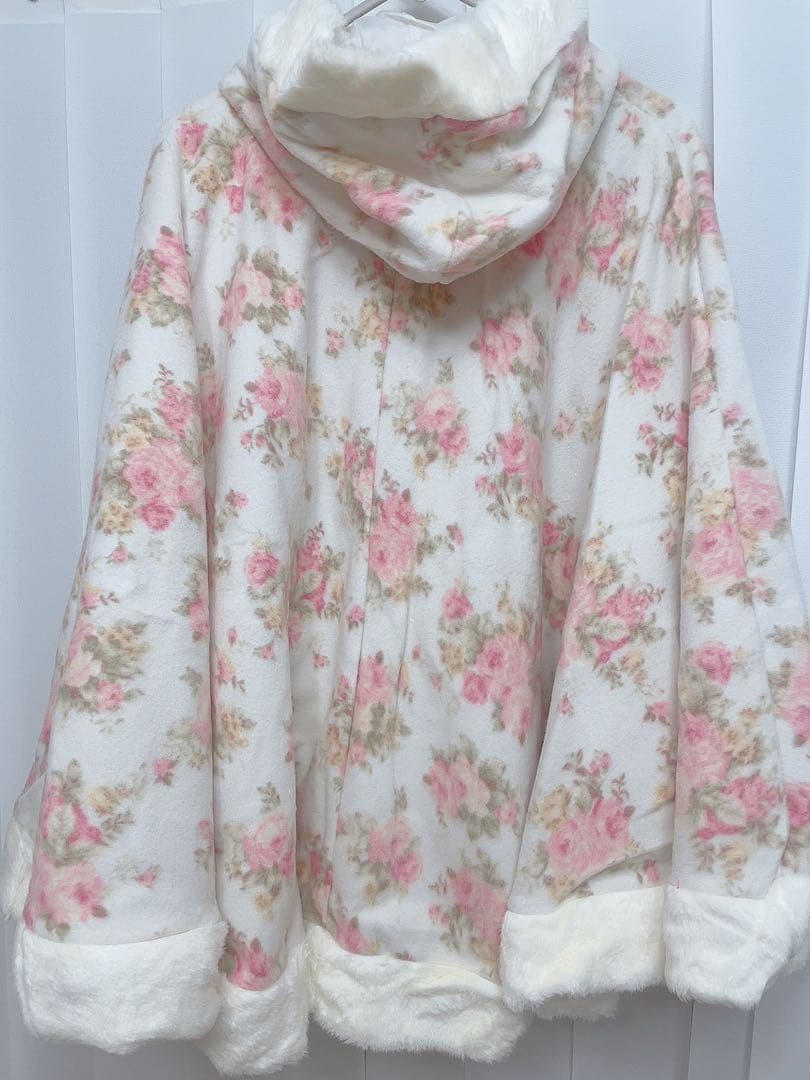 【大幅値下げ】新品タグ付き☆LIZ LISAリズリサ　花柄リボン　ポンチョコート