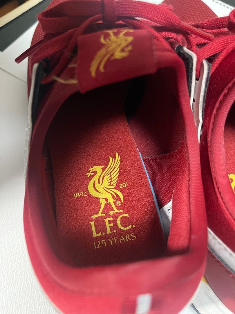 【レア品】リバプール【限定品】Liverpoolスニーカー<125周年記念>