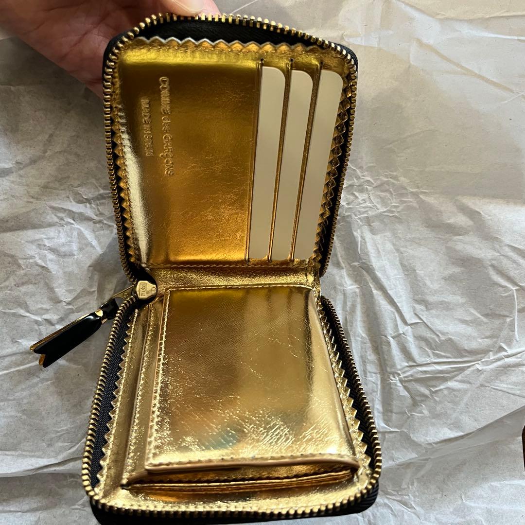 コムデギャルソン　二つ折り財布 ブラック ゴールド内装
