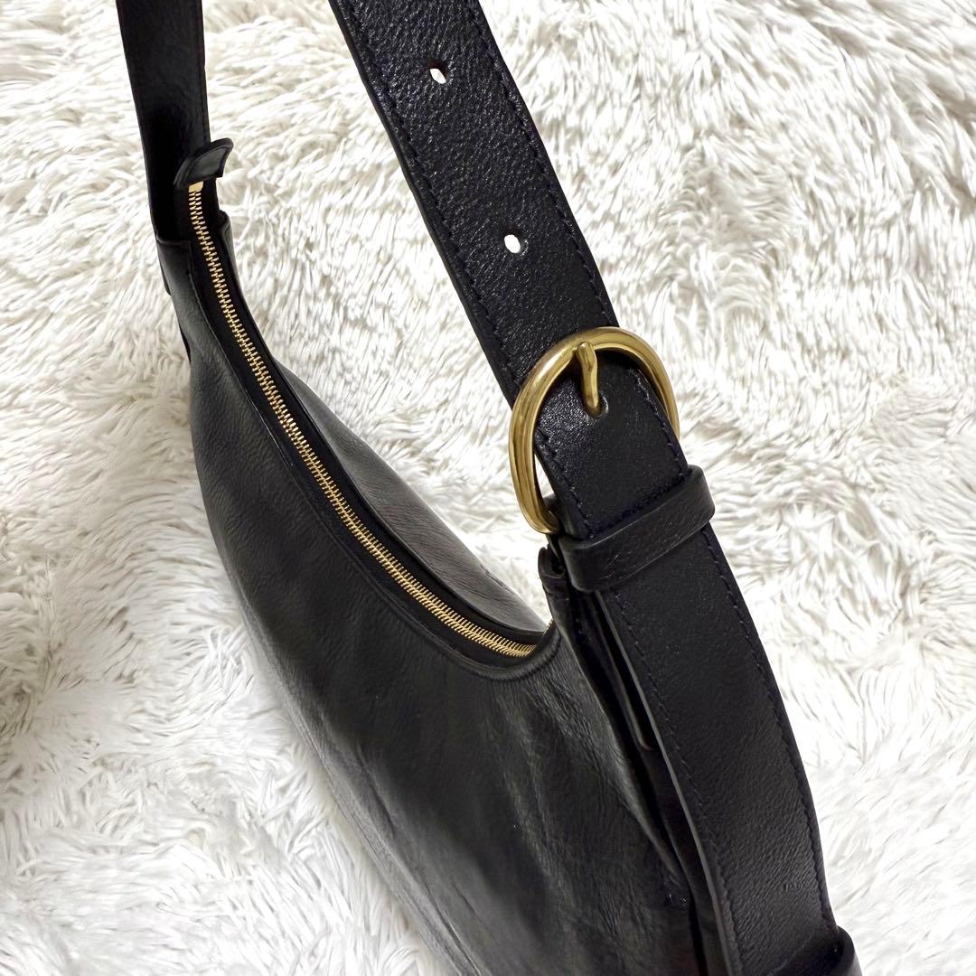 美品 イルビゾンテ ハーフムーン ワンショルダー ショルダーバッグ 新タグ 現行