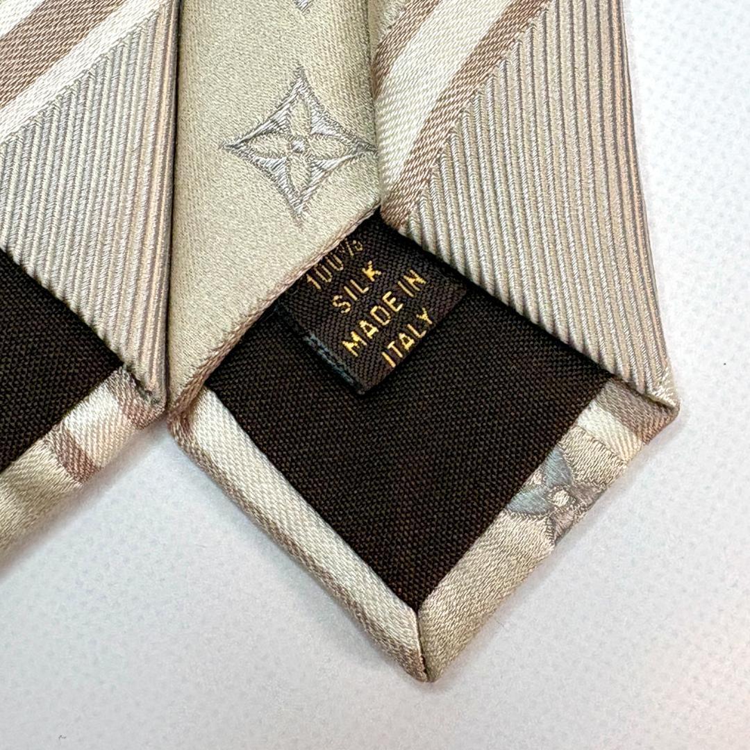 新品未使用　LOUIS VUITTON シルク100% ネクタイ　ベージュ