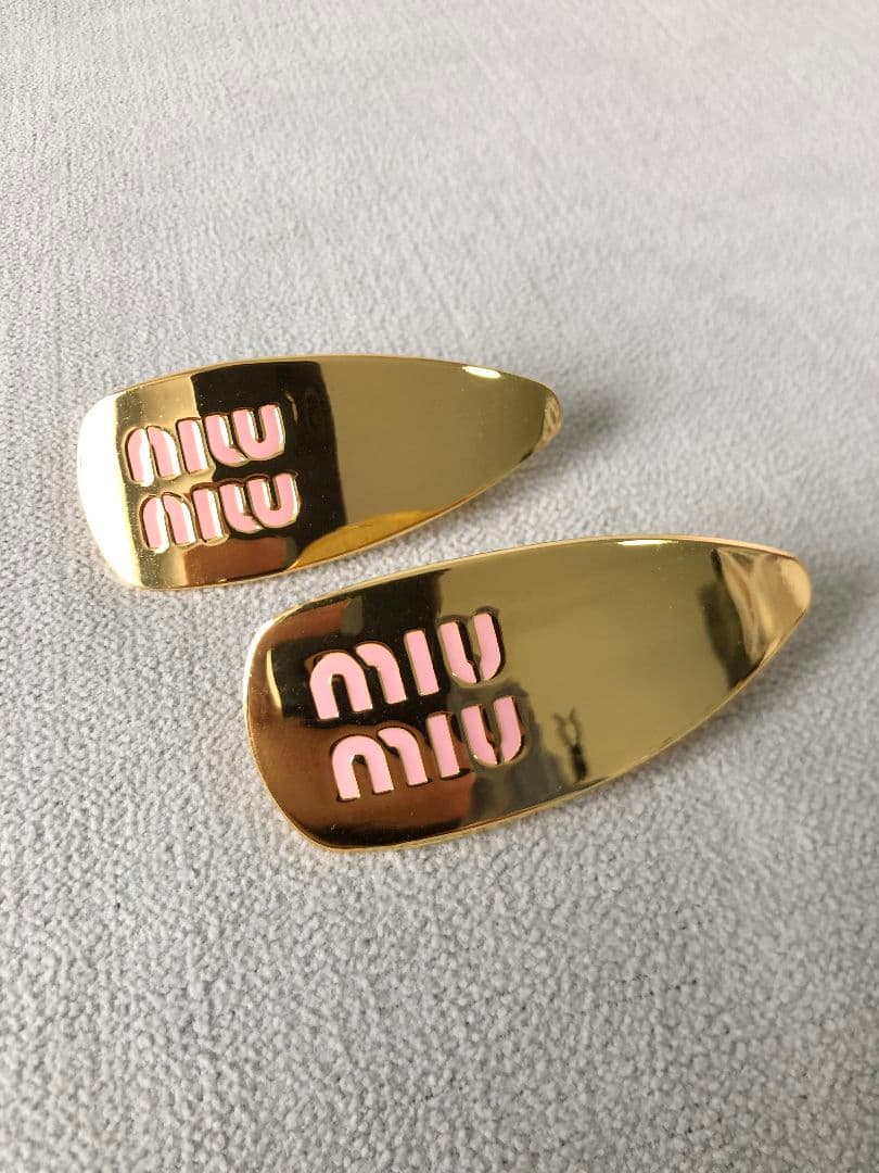 MIUMIU ミュウミュウ　ヘアピン　2個セット　ピンク　ゴールド