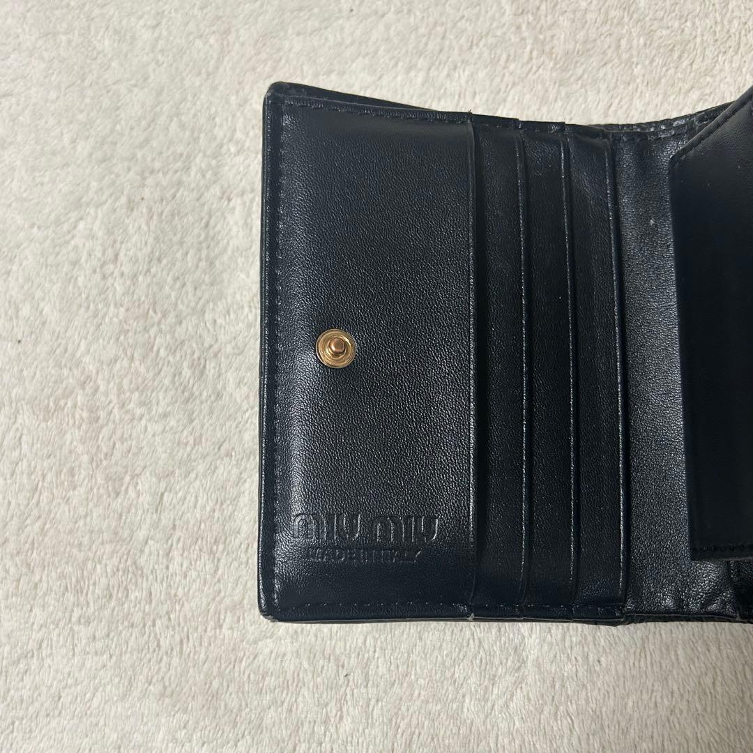 MIUMIU マテラッセ 二つ折りミニ財布 ブラック
