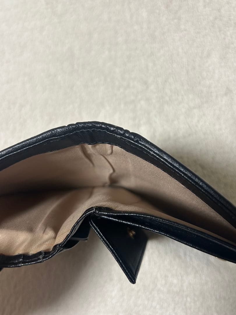 MIUMIU マテラッセ 二つ折りミニ財布 ブラック