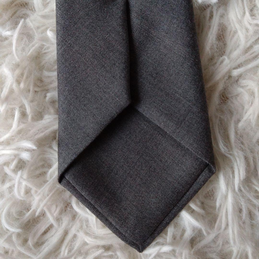 美品✨HERMES ネクタイ Cavalcade 馬刺繍ホース　 H柄　グレー