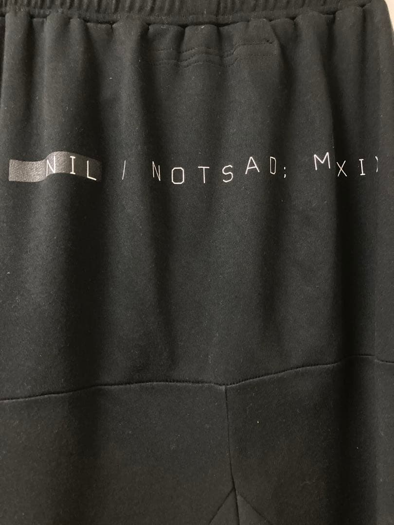 NILoS NOT SAD グラフィックサルエルパンツ ブラック BK 1