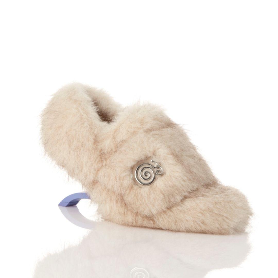 YELLO　BUNNY FAUX FUR MULES & LEG WARMERS