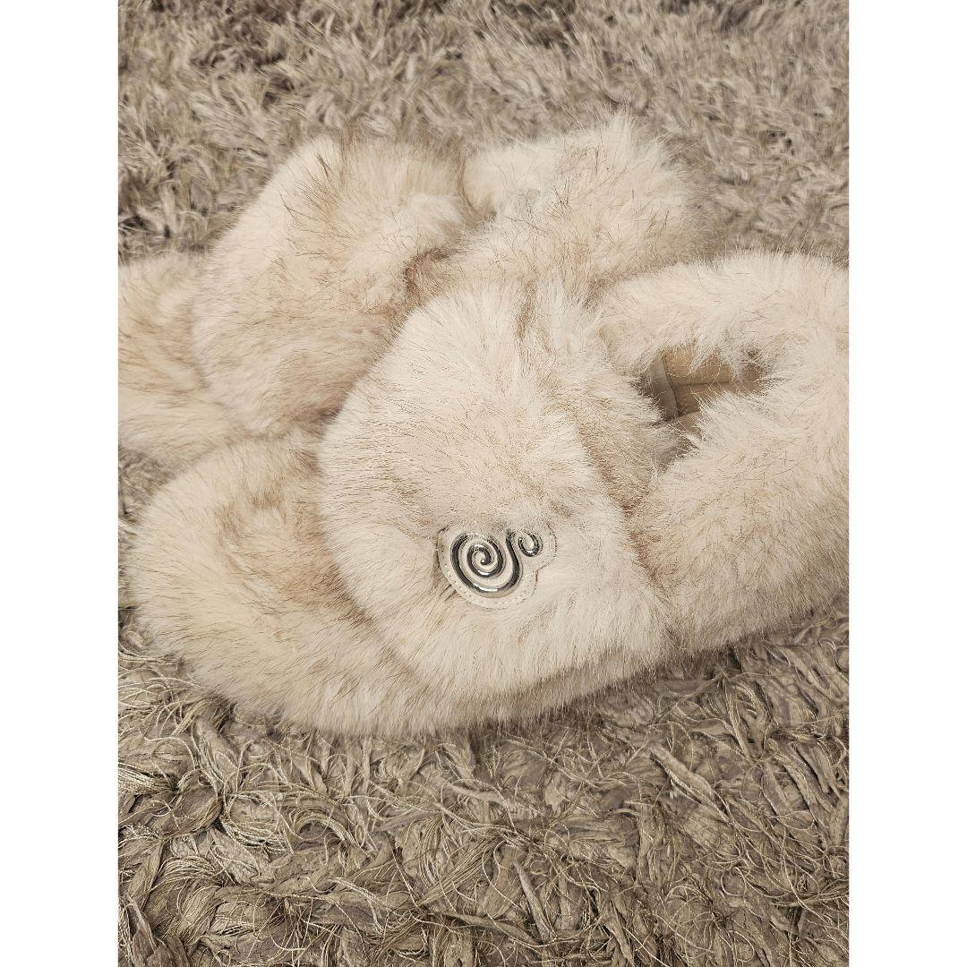 YELLO　BUNNY FAUX FUR MULES & LEG WARMERS