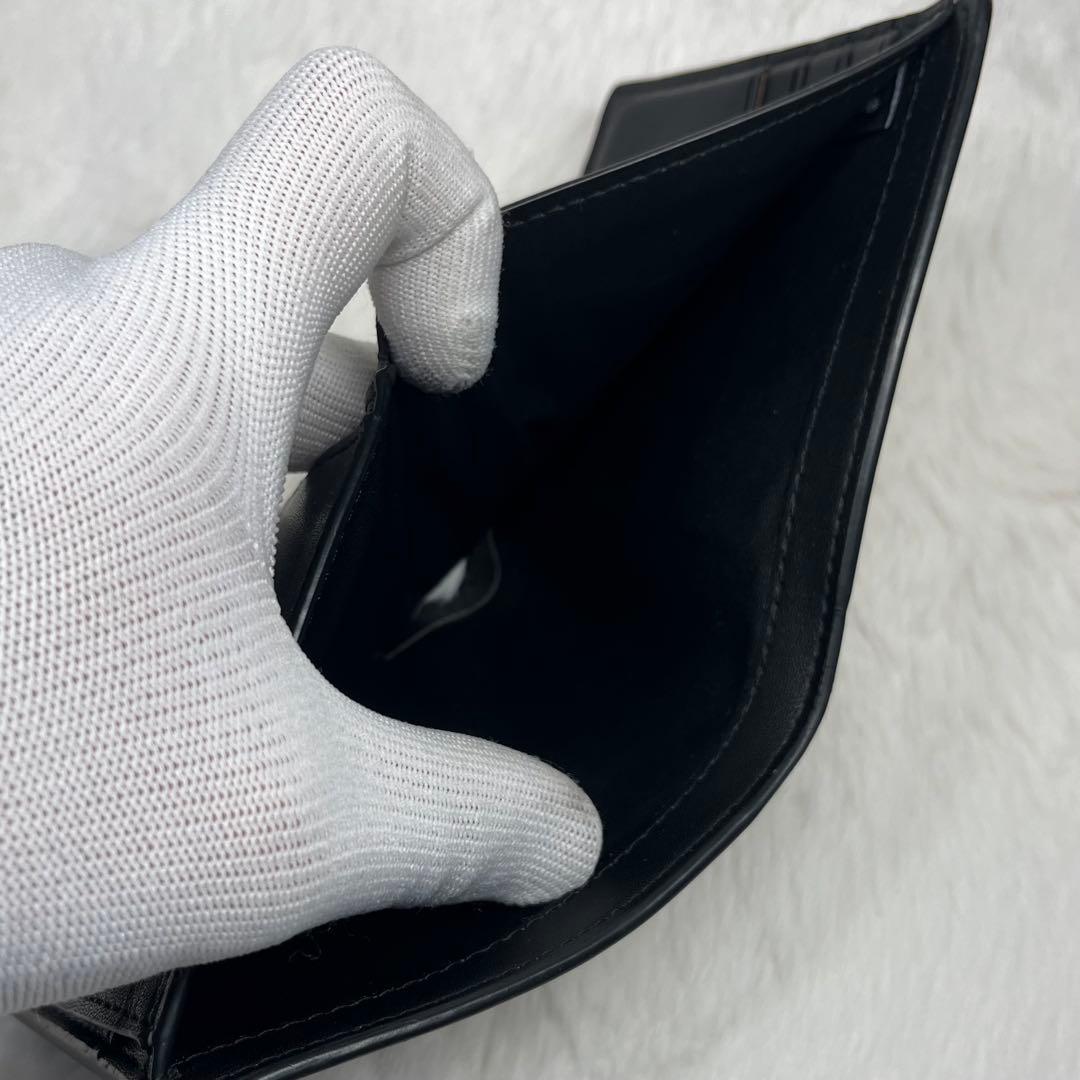 【極美品】COACH 二つ折り財布 ブラック/ホワイト