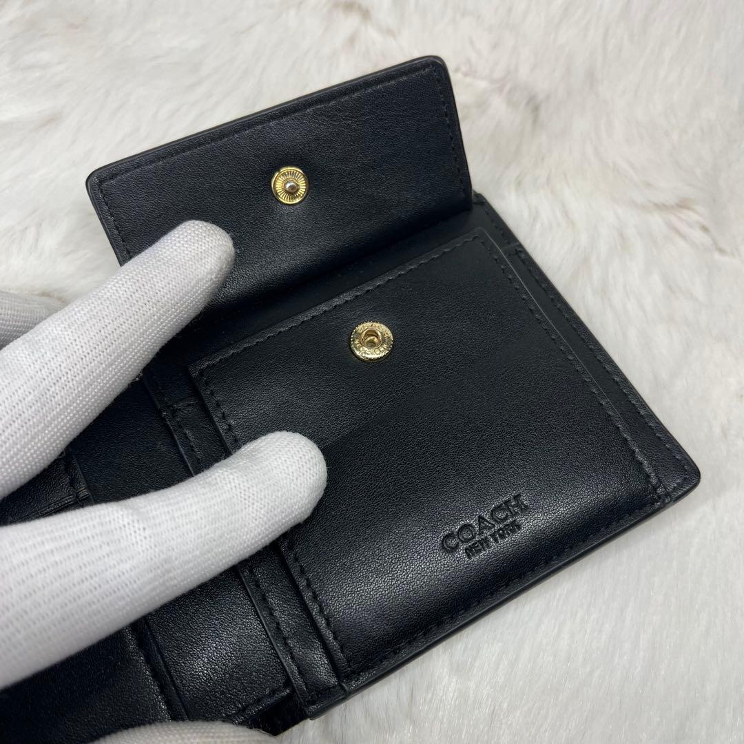 【極美品】COACH 二つ折り財布 ブラック/ホワイト