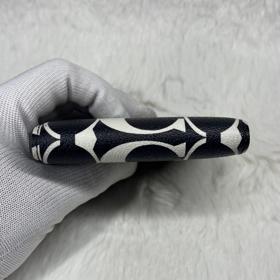 【極美品】COACH 二つ折り財布 ブラック/ホワイト