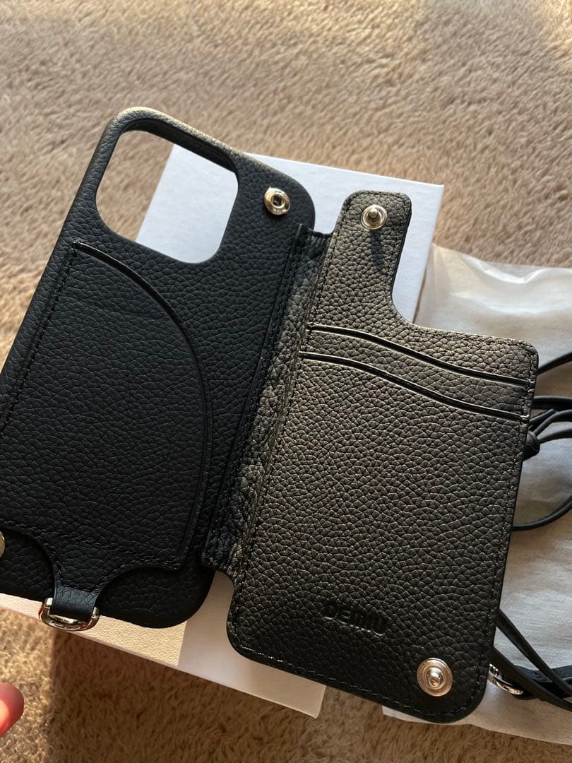 DEMIU 手帳型ケース iPhone15proブラック ストラップ付き