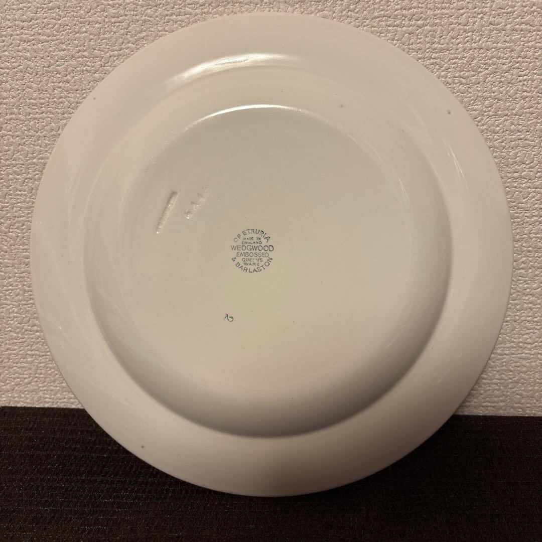 ウェッジウッド　エンボスド　クイーンズウェア　デザートプレート　20.5cm