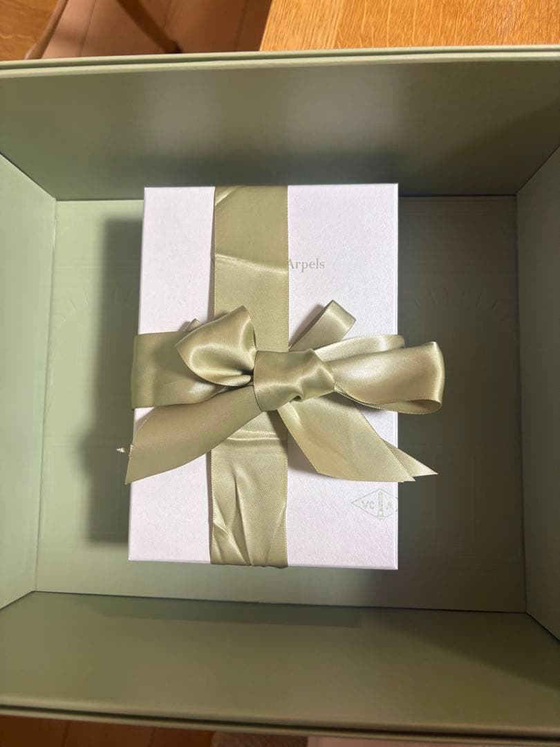 Van Cleef & Arpels スエード ポーチ