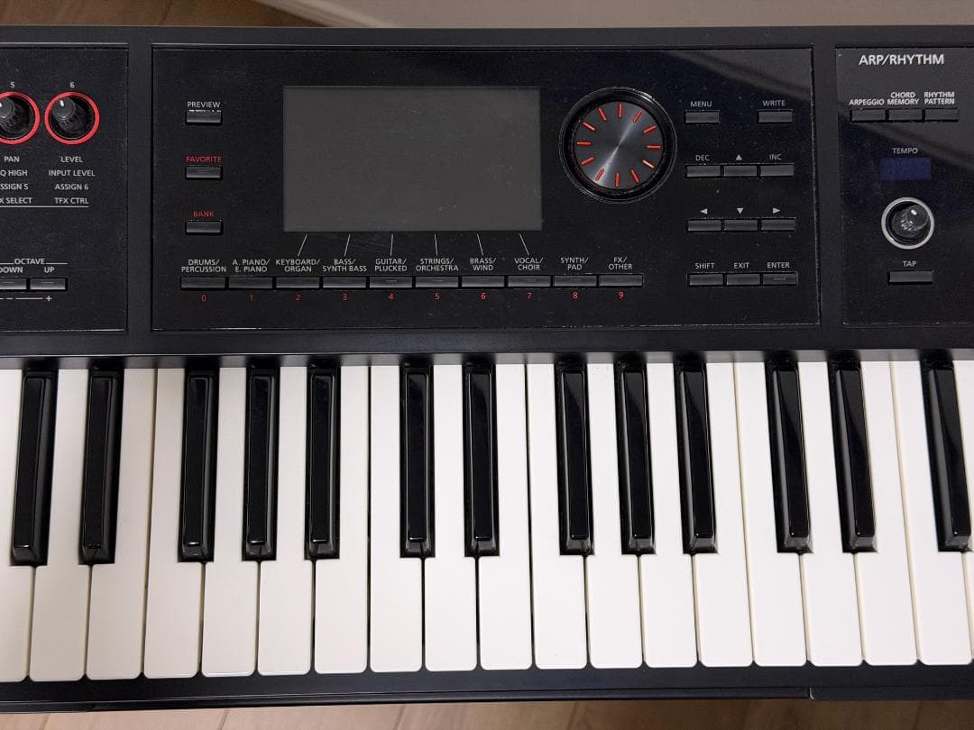 Roland FA-06 シンセサイザー 61鍵 動作不良あり