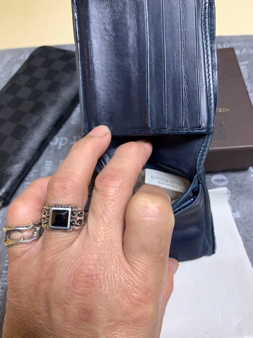 BOTTEGA VENETA 2折りイントレチャート レア品‼️