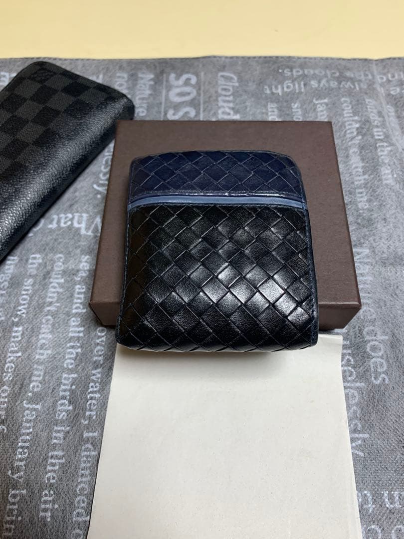 BOTTEGA VENETA 2折りイントレチャート レア品‼️