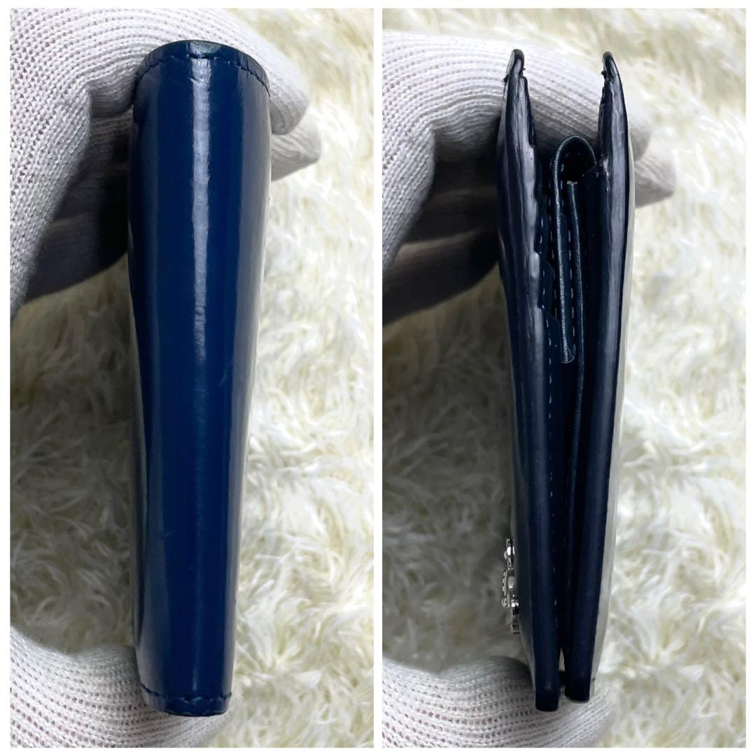 美品 ヴィヴィアンウエストウッド 二つ折り財布 エナメル ネイビー 小銭入れあり