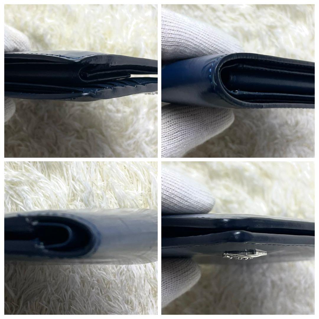 美品 ヴィヴィアンウエストウッド 二つ折り財布 エナメル ネイビー 小銭入れあり