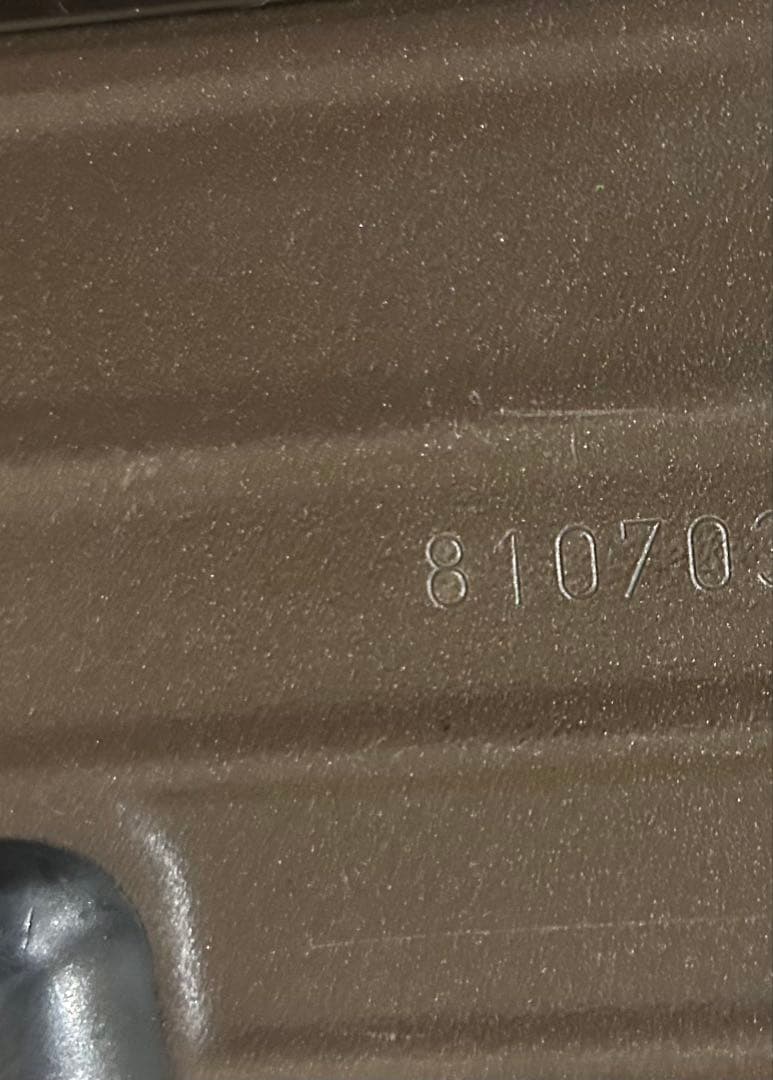 格安リモワRIMOWA サルサ（4輪）810.70 TSAロック　軽量　ブラウン