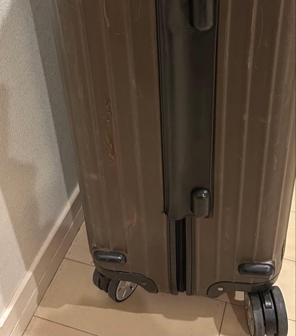 格安リモワRIMOWA サルサ（4輪）810.70 TSAロック　軽量　ブラウン