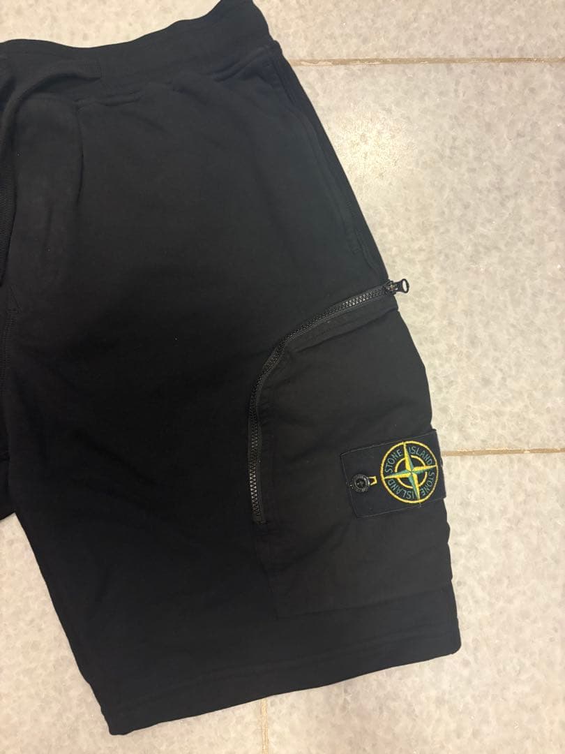 Stone  黒 ショートパンツ ジッパーポケット付き