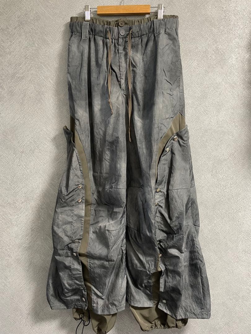 圭*将様 GRANCY ナイロンパンツ　グレーグリーン