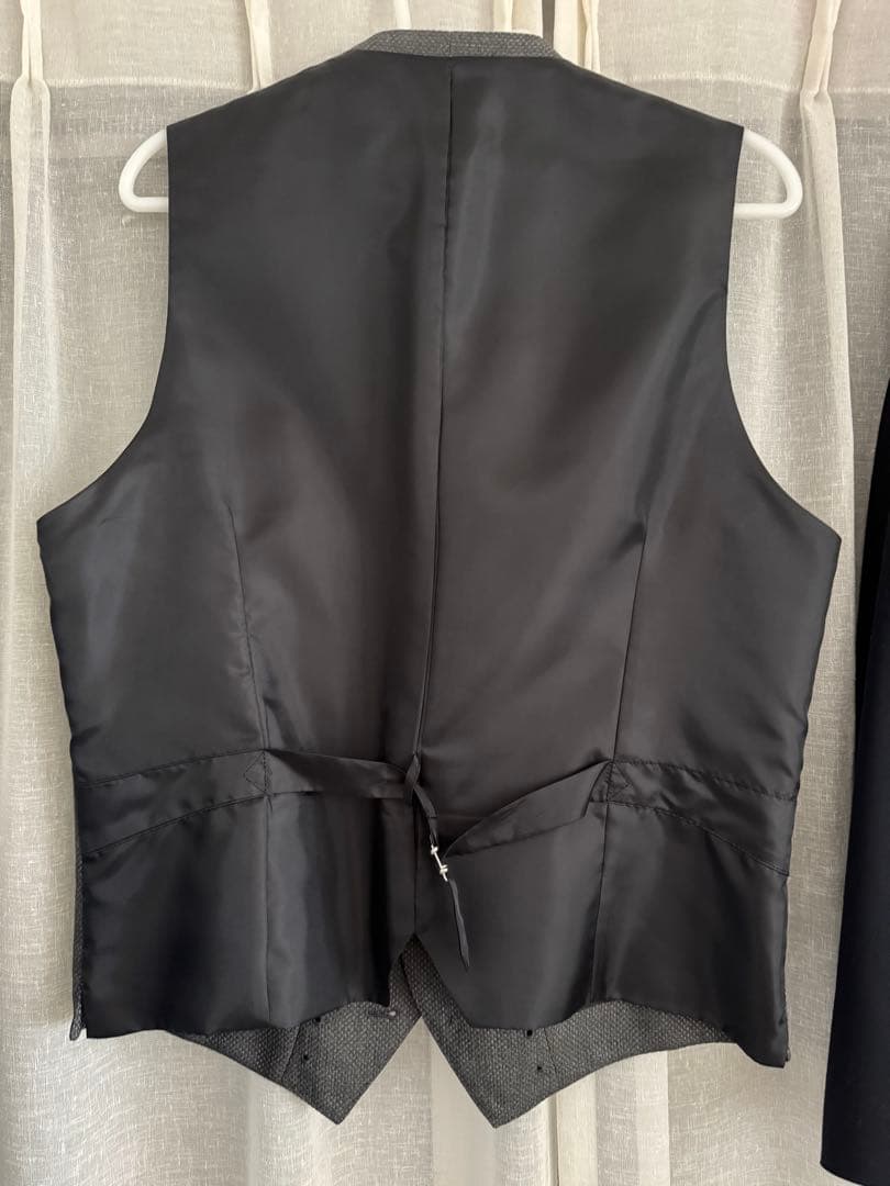 マッキントッシュフィロソフィー　ダークネイビー スーツ&グレーベスト　セット